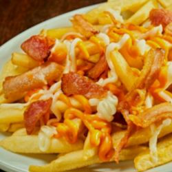 Fritas com Queijo e Bacon (500gr)